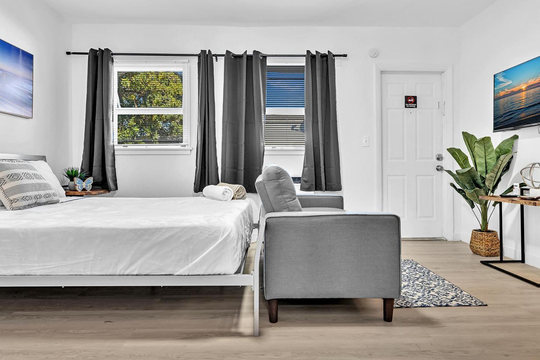 Young Circle & Hollywood Blvd Posh Studio Suite Ngoại thất bức ảnh