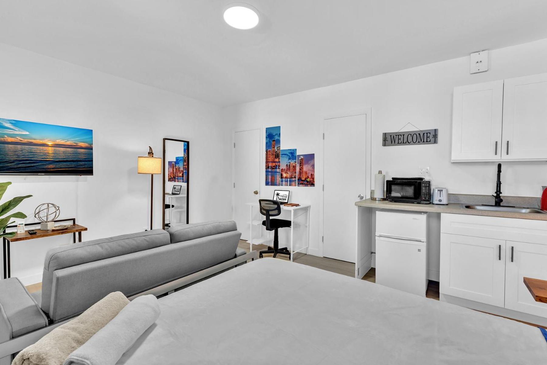 Young Circle & Hollywood Blvd Posh Studio Suite Ngoại thất bức ảnh